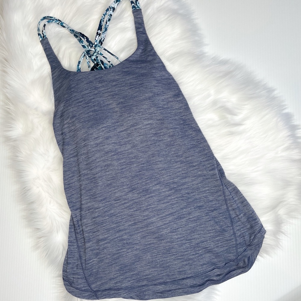 Lululemon Tank Top w/ Bra 8 Free to Be Wild Blue